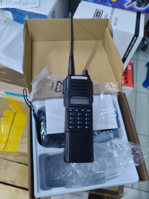 Baofeng UV-82 Walkie Talkie, Dual Band, 8W, 3800mAh Battery